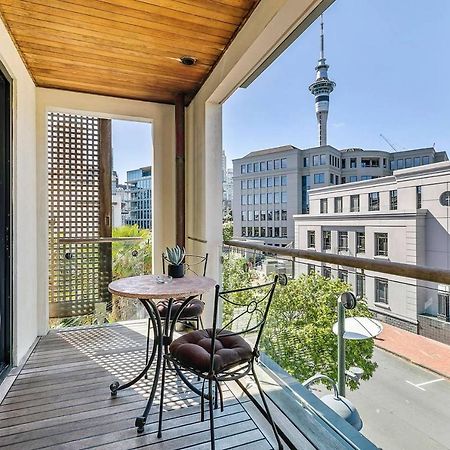 Enormous One Bedroom Beauty In Cbd! Free Parking オークランド エクステリア 写真