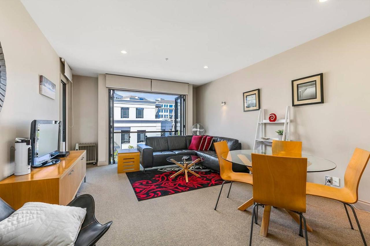 Enormous One Bedroom Beauty In Cbd! Free Parking オークランド エクステリア 写真