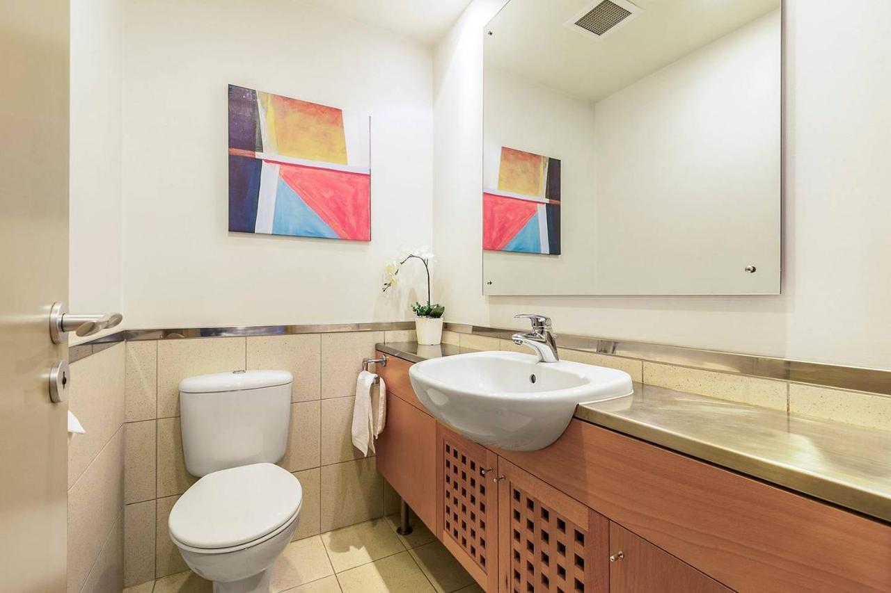 Enormous One Bedroom Beauty In Cbd! Free Parking オークランド エクステリア 写真